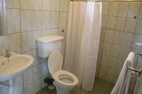 Keys Hotel Mbokomu Branch - Bathroom