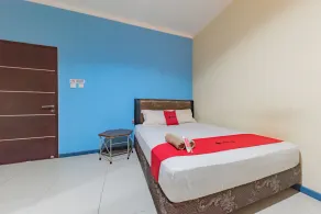 RedDoorz Syariah @ Pangeran Suryanata Samarinda - Chambre