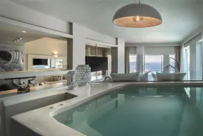 West East Suites - Chambre