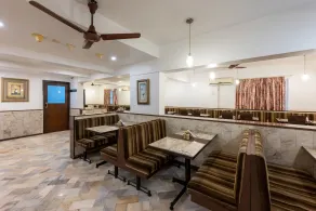 Hotel Balwas International - Restaurant