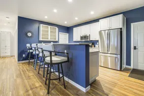 2 Mi to Lake Michigan: Fire Pit, Grill, Patio! - Innvendig