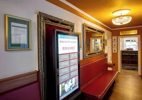 TIPTOP Hotel Burgschmiet Garni - Réception
