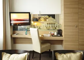 H4 Hotel Berlin Alexanderplatz - Room
