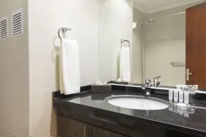 Nobile Hotel Estación Central - Bathroom