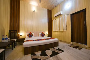 Via The Grand Palace - Room