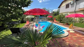 Joker Villa Apartmanhaus - Pool