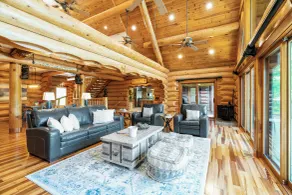 Hot Tub + Dock! Waterfront Norris Lake Log Home - Innvendig