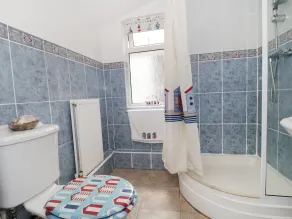 No 9, Watchet - Badezimmer