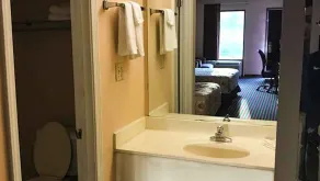 Magnuson Hotel Marietta - Badrum