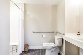The Aurora Inn Hotel and Event Center - Salle de bain
