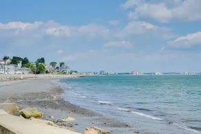 Steps to Short Beach: Ocean-view Apt w/ Deck! - Interiør