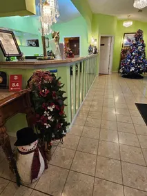 Golden Manor Inn & Suites - Resepsjon