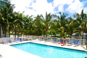 Riviera Luxury Living at River Oaks Marina and Tower - Piscina