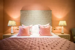 Dewars Restaurant and Rooms - Zimmer