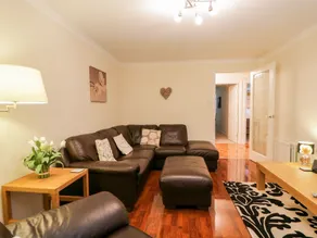 7 Riverside Gardens - Intérieur