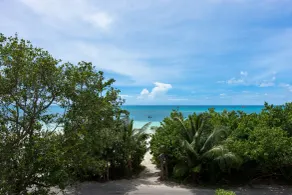 L'Hirondelle Self Catering Guest House - Vue de la chambre