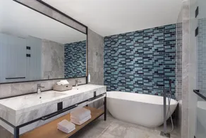 Fairfield by Marriott Huai'an Downtown - Bathroom