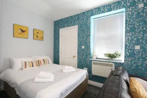 Central Serviced Apartments - Room