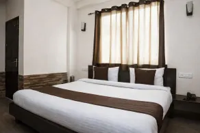 Panch Aarohan Hotel King - Room
