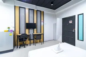 CS Klongtoey Grand Resort - Room