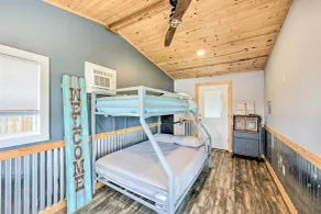 On-site Boat Launch: Gun Barrel City Lake House - Interiör