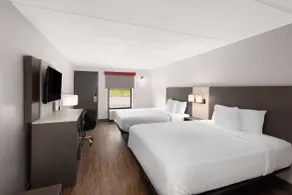 Ramada by Wyndham Bainbridge - Room