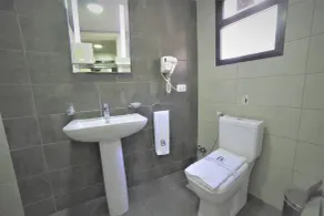 Beverly Hotel Beirut - Bathroom