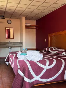 HOTEL RESTAURANT LOS PRISMAS - Rom