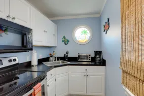 Central Condo w/ Deck & Pool Access in Key West! - Interiør