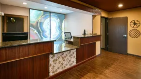 Best Western Plus Rama Inn - Reception