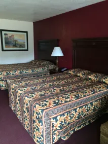 Ozark Inn - Image 1