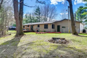 Furnished Deck w/ Forested Views: Manawa Home! - Innenbereich