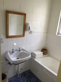 The Old Mount Gambier Gaol - Bathroom