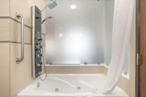 Best Western Plus Flowood Inn & Suites - Salle de bain