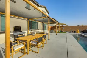 Coachella Home w/ Game Room & 1 PM Check-out - Innenbereich