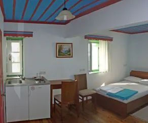 Guesthouse Iro - Chambre
