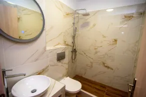 Olea Garden Apartments - Bathroom