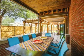 Fire Pit & Pergola! Renovated Brick Beauty By TTU - Innenbereich