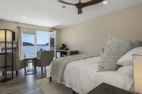 Waterfront Inn - Room