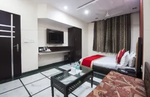 Hotel Apra Inn - Room