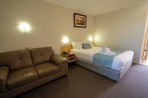 Hospitality Carnarvon, SureStay Collection by Best Western - Room