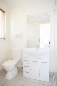 Echuca Moama Holiday Villas - Bathroom