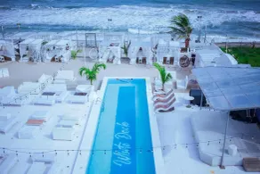 WHITE DECK BEACH RESORT - Piscina