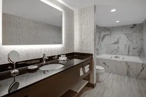 Crowne Plaza Auburn Hills by IHG - Chambre