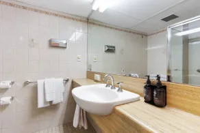 Mantra Meridien Adelaide - Bathroom