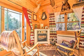 Chic Brandon Cabin w/ Pool, Hot Tub + Sauna! - Innenbereich