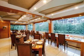 TRIBHAV Rohtang Heights Resort - Restaurant