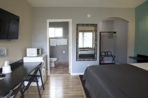 Lodge at 32nd - Room