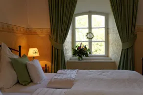 Burghaus & Villa Kronenburg - Room