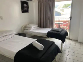 Airlie Waterfront Accomodation - Hostel - Camera